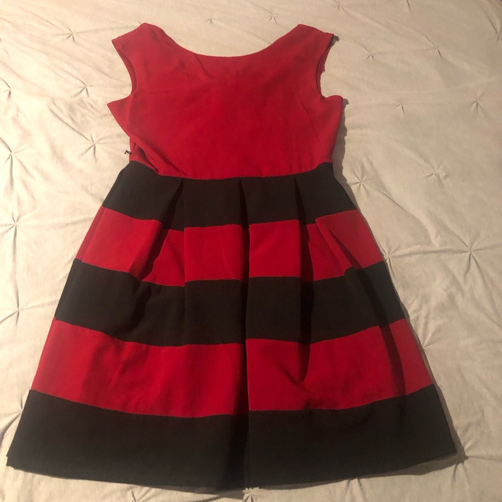 Tiana B red and black dress